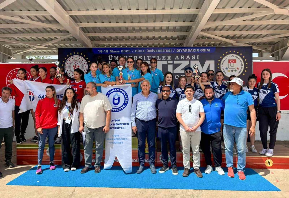 Üniversiteler Arası Atletizm Türkiye Şampiyonası’ndan Madalyalar Ve Kupa İle Döndüler