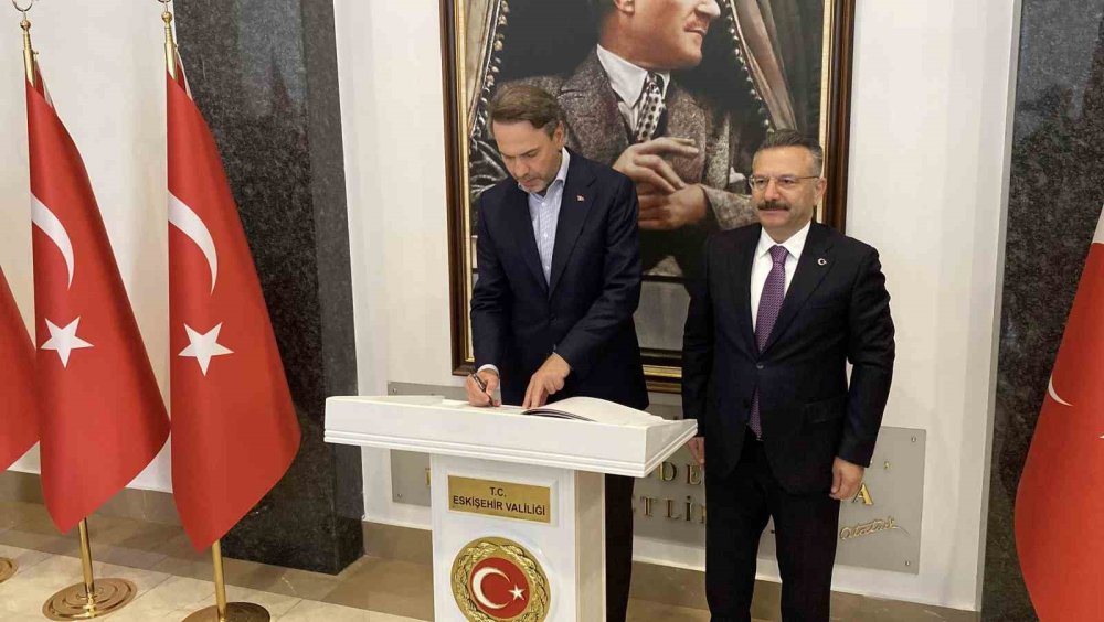 Bakan Bayraktar'dan Valilik Ziyareti