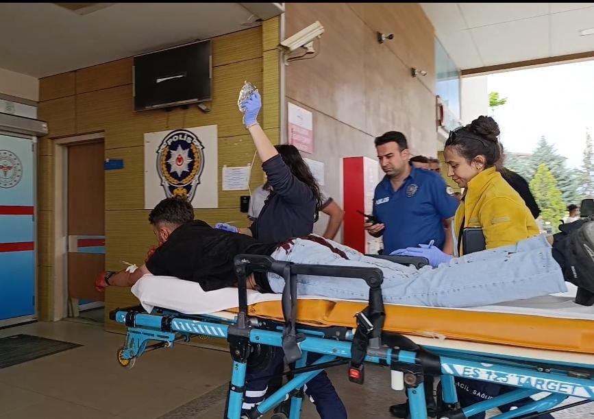 Kız Meselesinden Çıkan Kavgada 1 Kişi Yaralandı