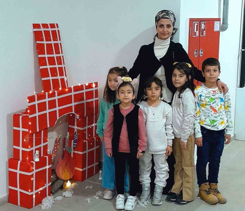 Birsen Öğretmen Gerçekleştirdiği Etkinliklerle Herkesin Takdirini Kazandı