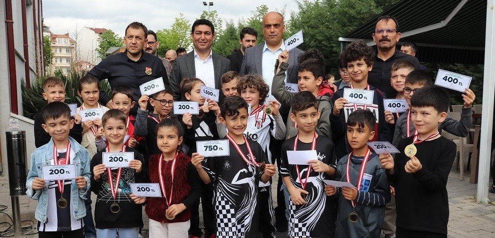 Satranç’ın Şampiyonları Belli Oldu