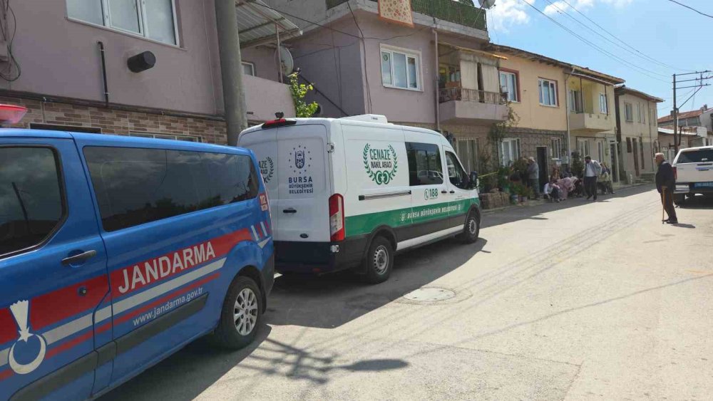 Üniversiteli Genç Evinde Ölü Bulundu