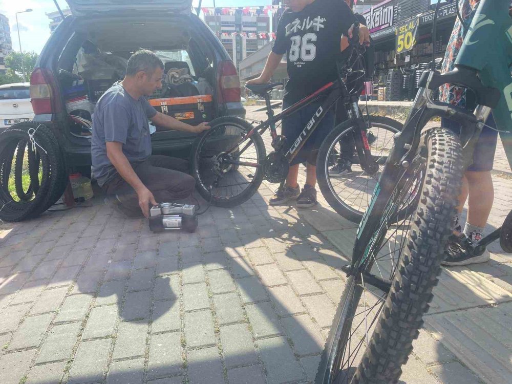 Yaz Geldi Çocuklar Dört Gözle Yolunu Gözlüyor