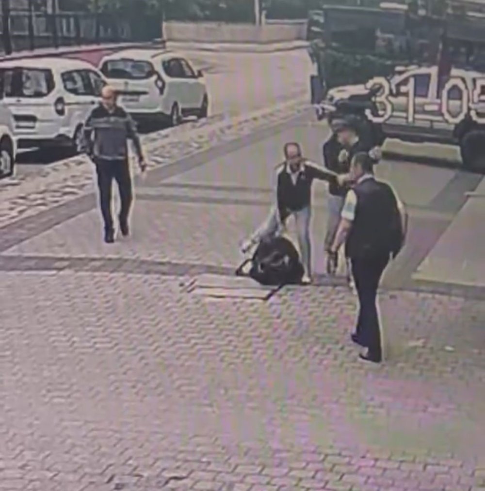 Eve Giren Şahsa Meydan Dayağı