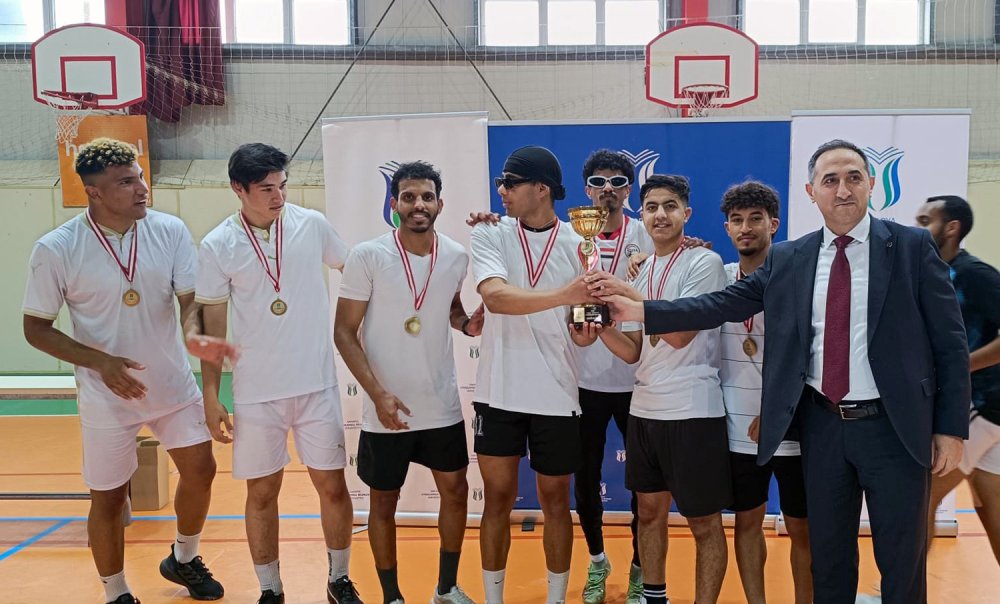 Futsal Turnuvasında Şampiyonlar Ödüllerini Aldı