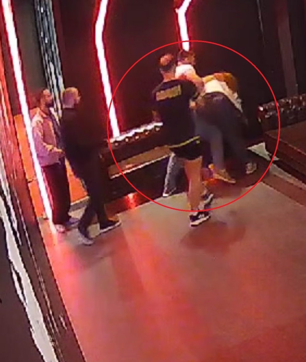 Milli Sporcuya Pusu Kurup, Silah Çektiler Dakikalarca Darp Ettiler