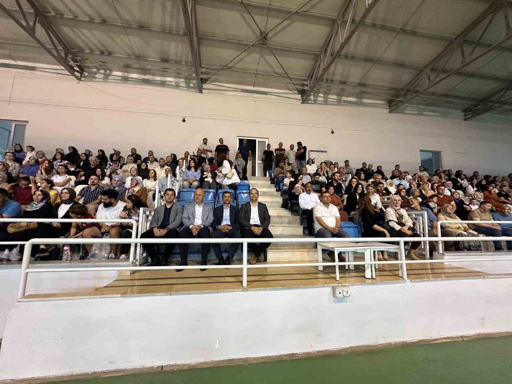 Osmaneli Anaokulu’nda Renkli Yıl Sonu Gösterisi