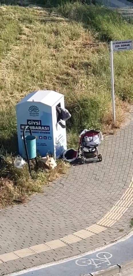 Canlarını Hiçe Sayarak Giysi Kumbarasından Kıyafet Çaldılar