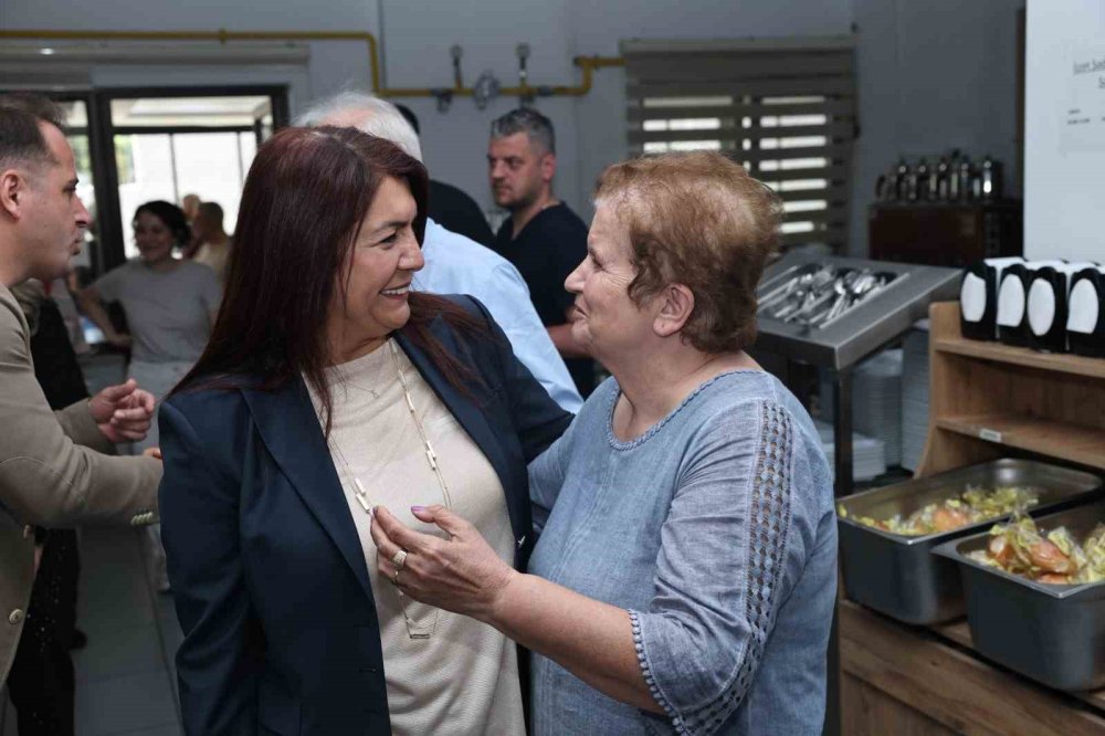 Huzurevi Sakinlerine Bayram Ziyareti