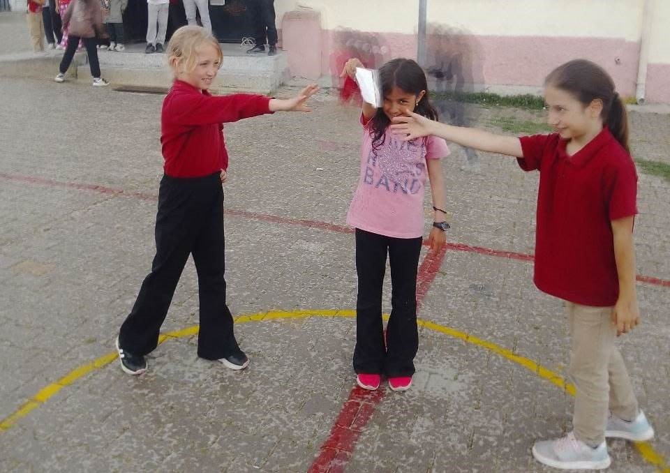 İlk-ortaokulunda Geleneksel Çocuk Oyunları Şenliği Yapıldı