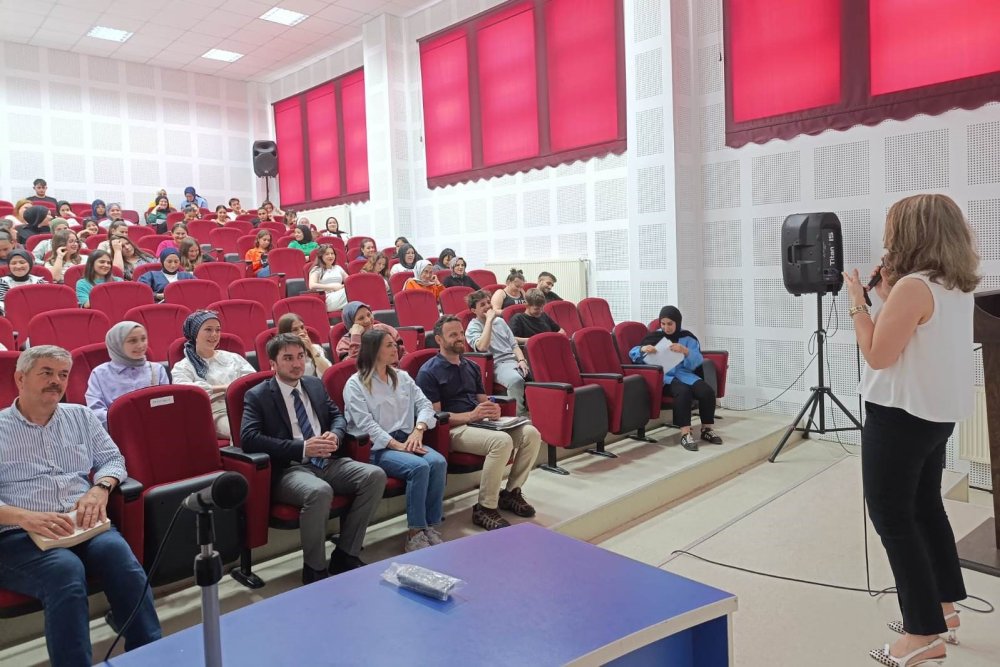 "Madde Bağımlılığı" Konulu Seminer Verildi