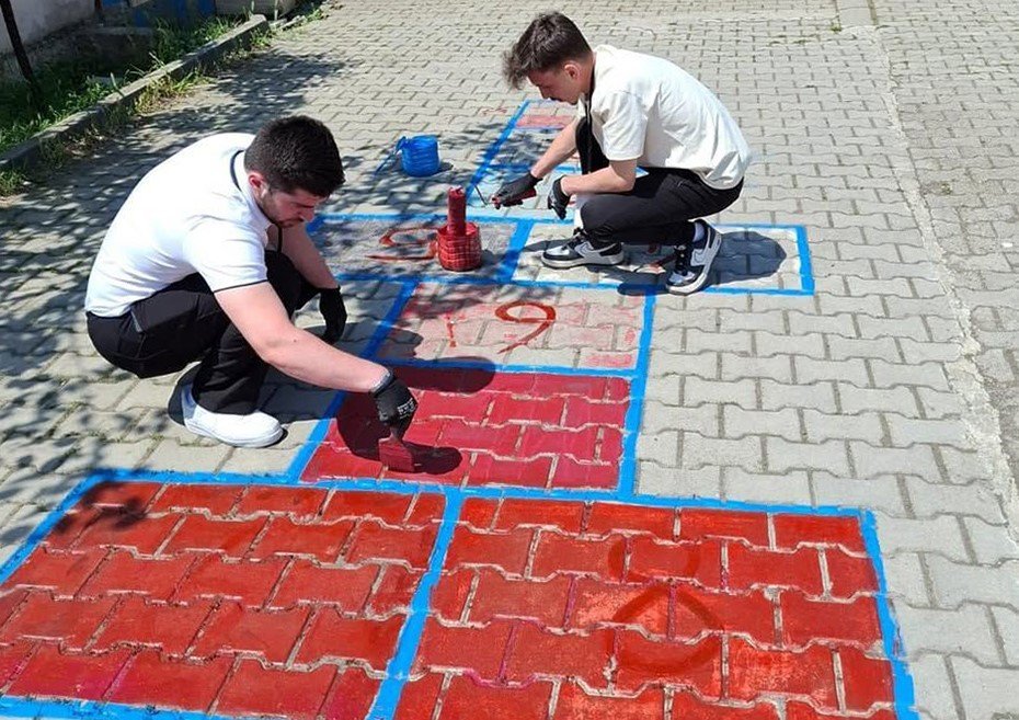 Miniklerin Hayalindeki Oyun Alanlarını Oluşturdular