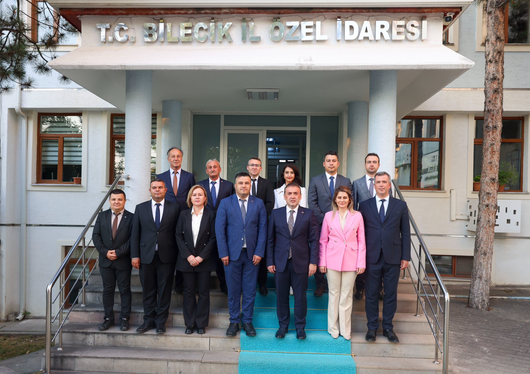 vali-faik-oktay-sozer-il-ozel-idaresinde-brifing-aldi1.jpg