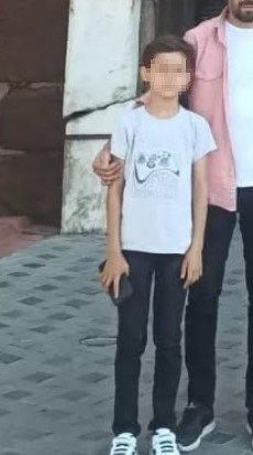 15 Yaşındaki Çocuk, Silahla Oynarken Ablasını Vurdu