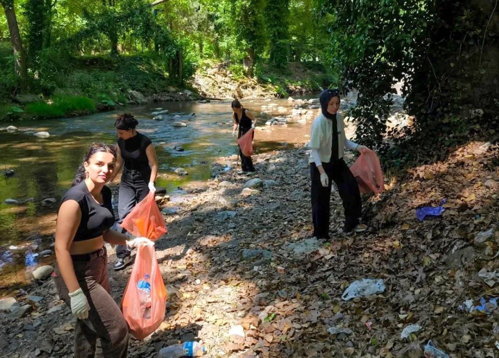 Çevre Bilinci İçin Doğa Yürüyüşü Düzenlediler