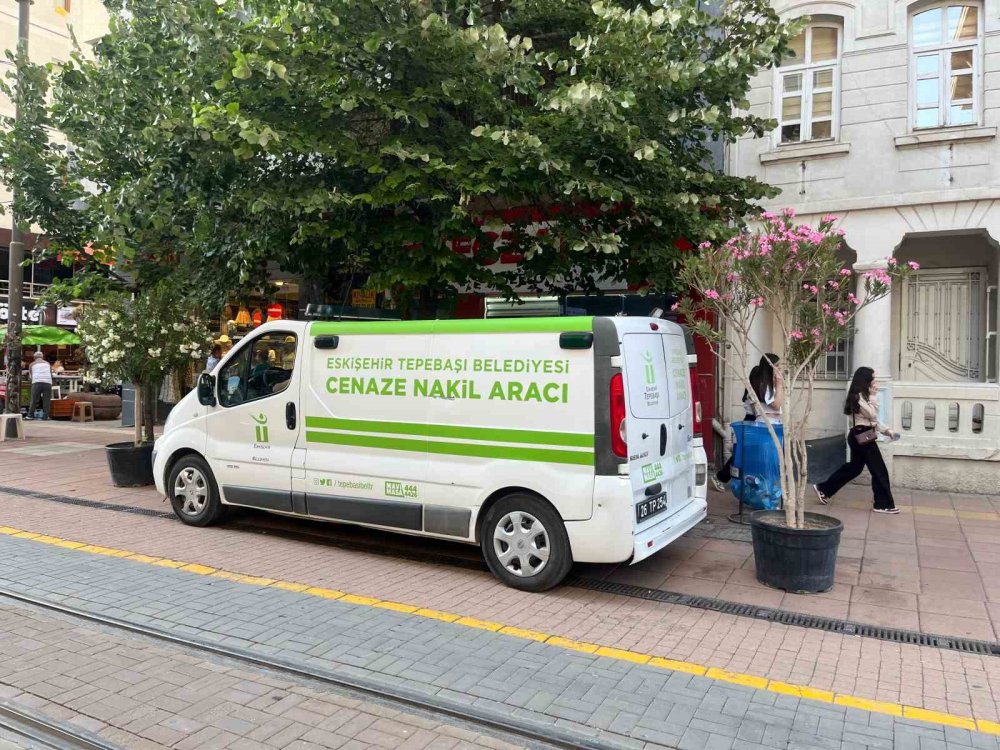 Emekli Doktor Evinde Ölü Bulundu