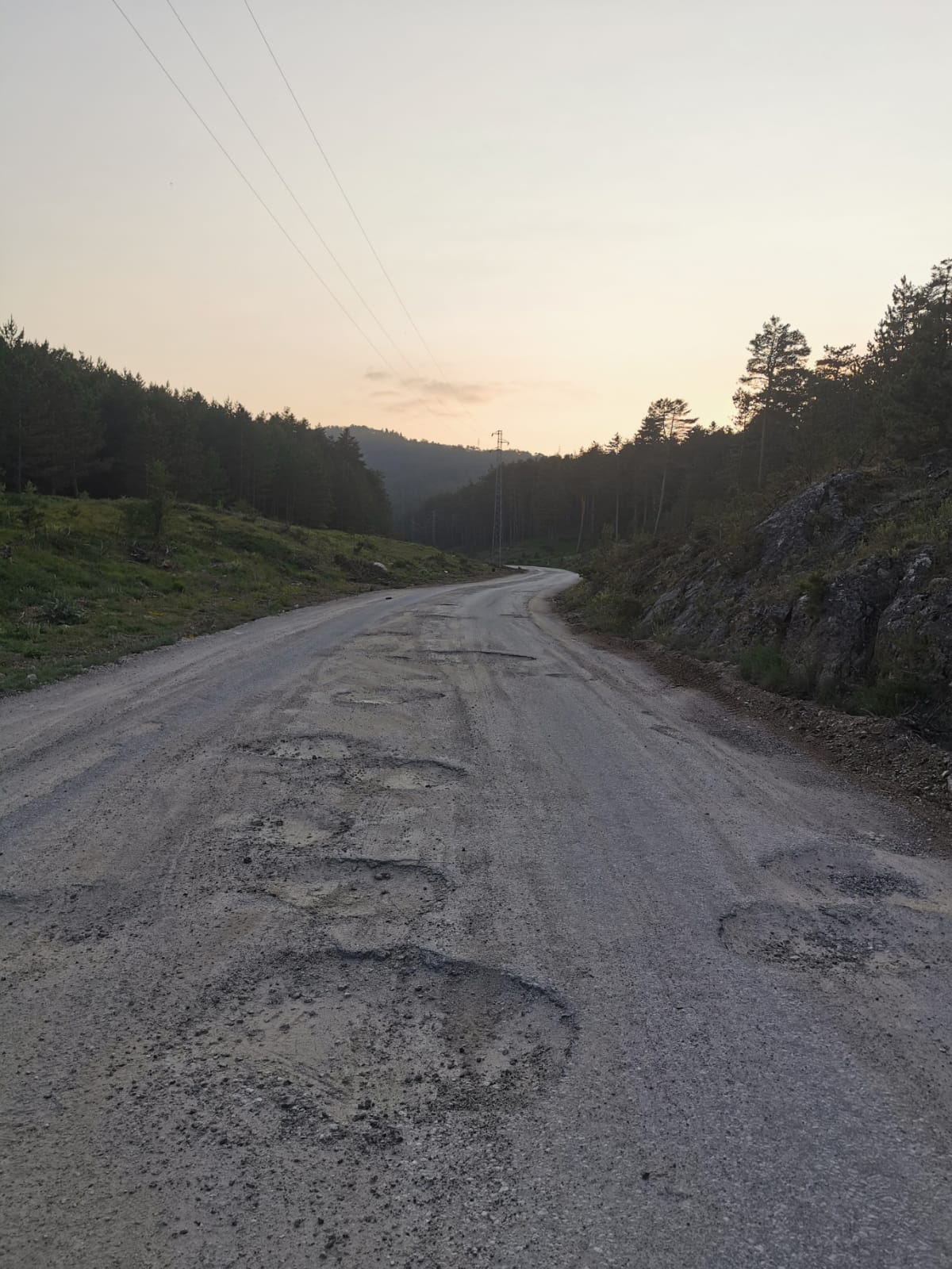 camiliyayla-koy-yolu.jpg