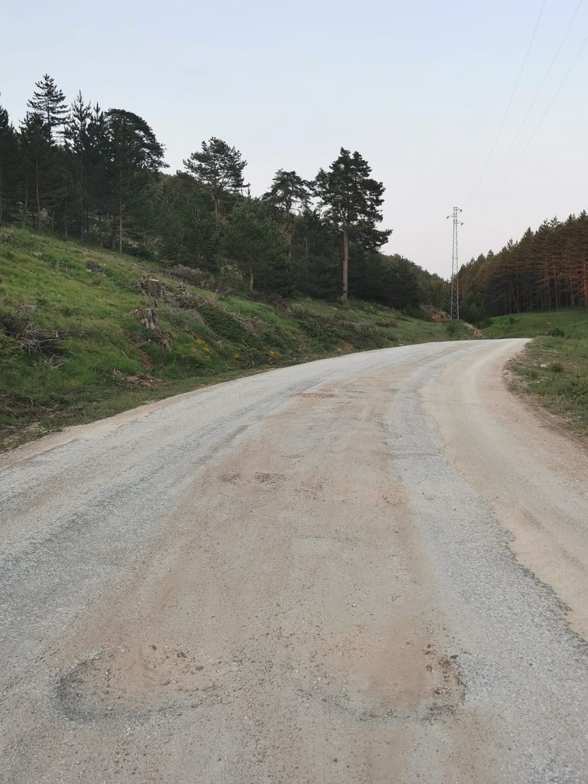 camiliyayla-koy-yolu1.jpg