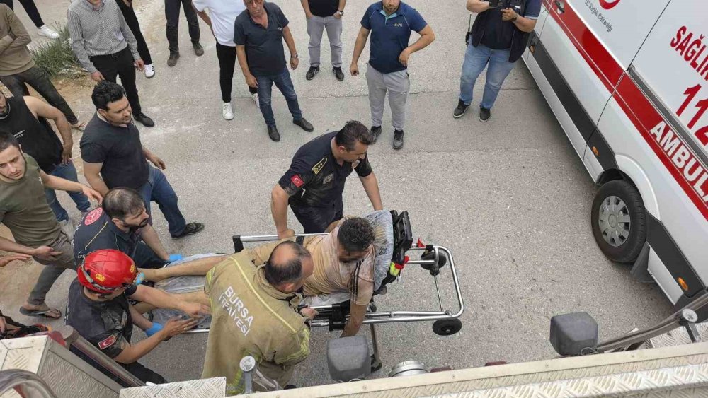 Talaş Emici Makinesine Sıkışan İşçiyi İtfaiye Ekipleri Kurtardı