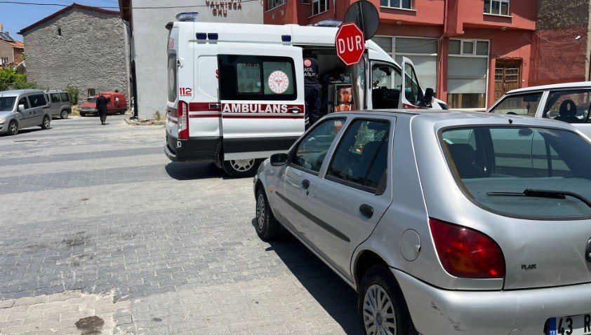 Yaşanan Trafik Kazasında 2 Kişi Yaralandı