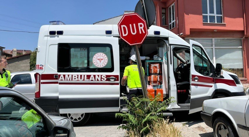Yaşanan Trafik Kazasında 2 Kişi Yaralandı