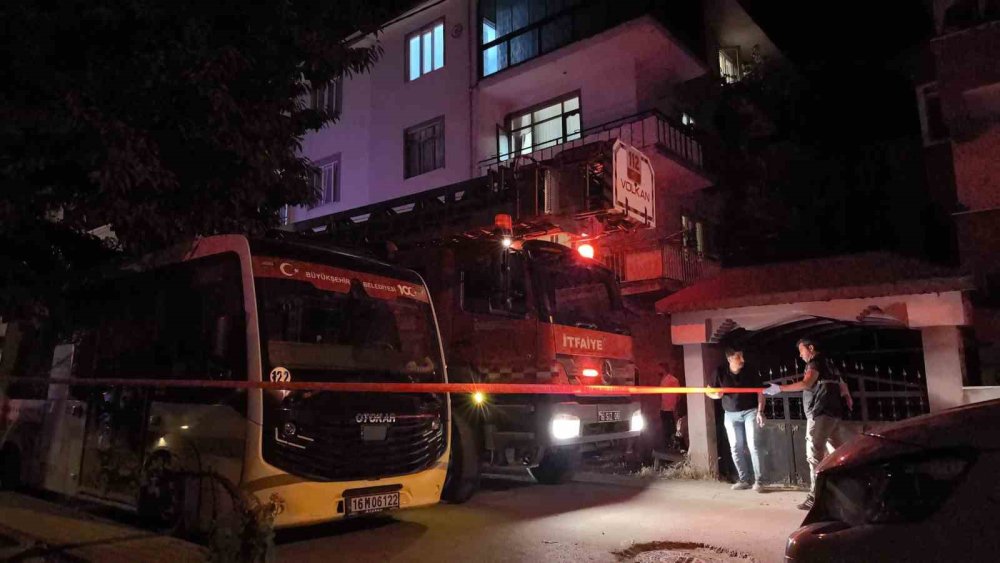 Eşini Öldürdü Ardından İntihar Etti