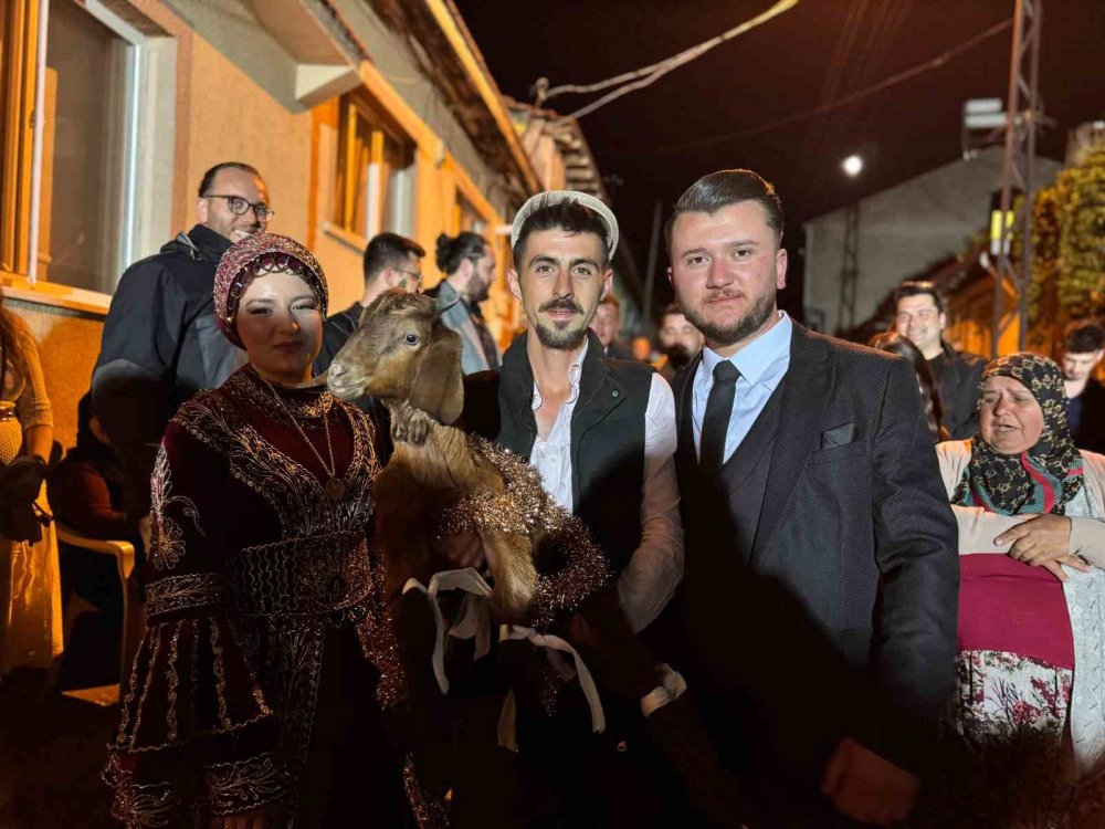 Böyle Gelenek Görülmedi! Gelin Şaşkına Döndü