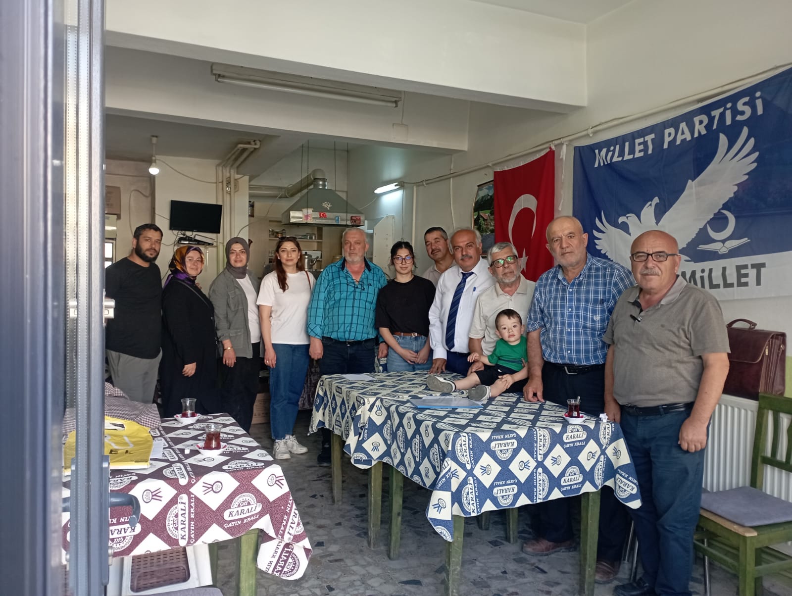 bozuyuk-millet-partisinde-yeni-baskan-turgut-yildizhan-oldu.jpg