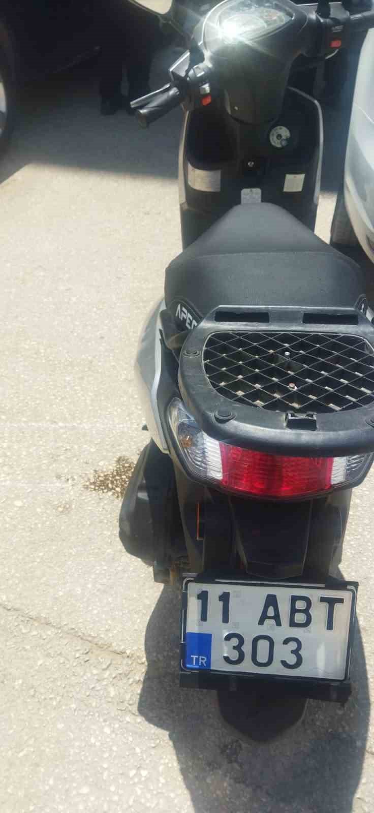 Motosiklet İle Otomobil Çarpıştı, 1 Kişi Yaralandı