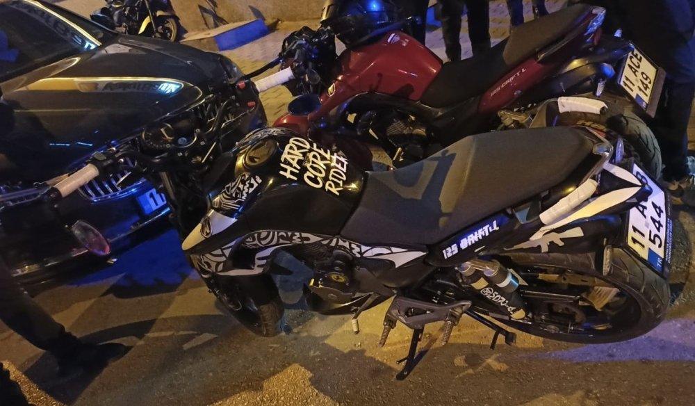 Yaya Yolunda Motosiklet Sürenlere Göz Açtırılmadı!