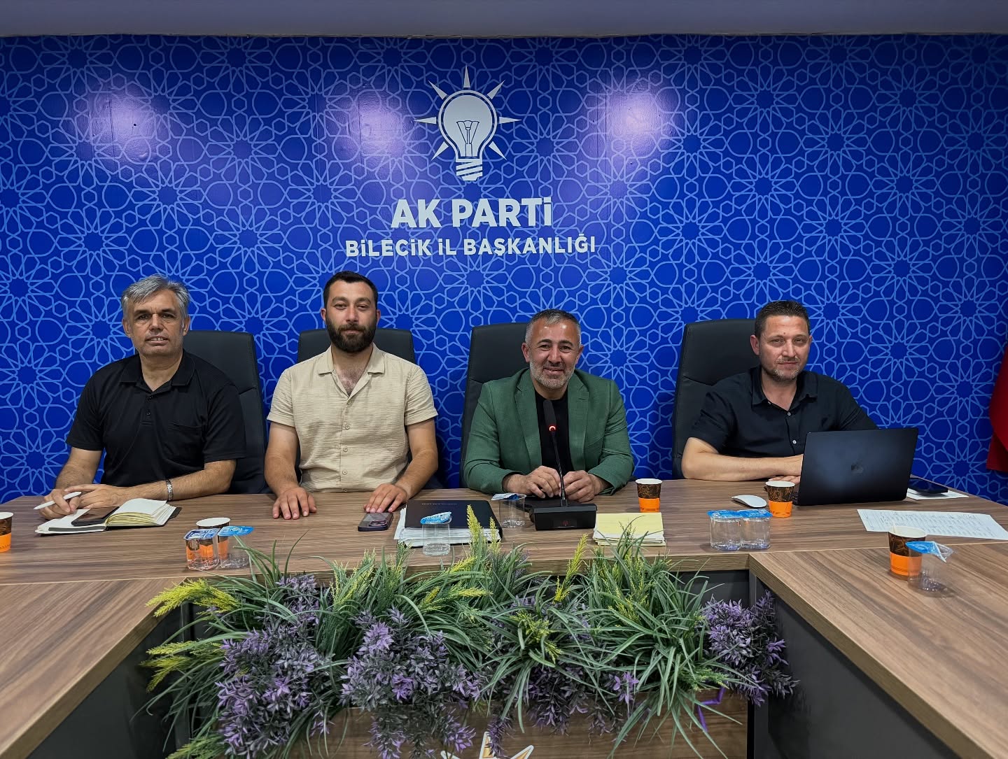 akp2.jpg