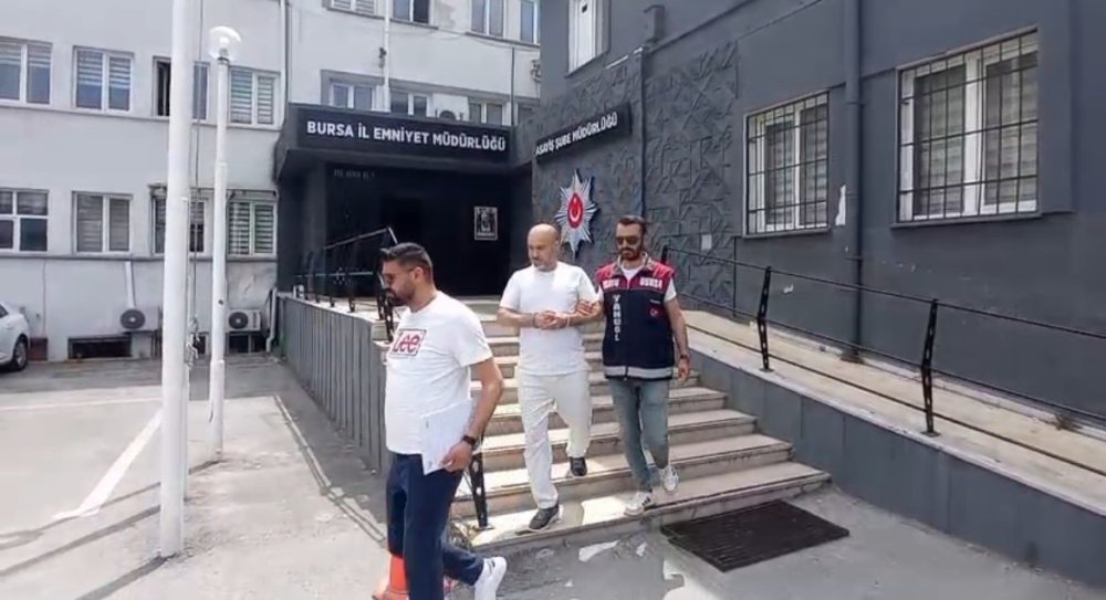İnternetten İş Başvurusunda Bulundu, Patronu Tarafından 817 Bin Lira Dolandırıldı