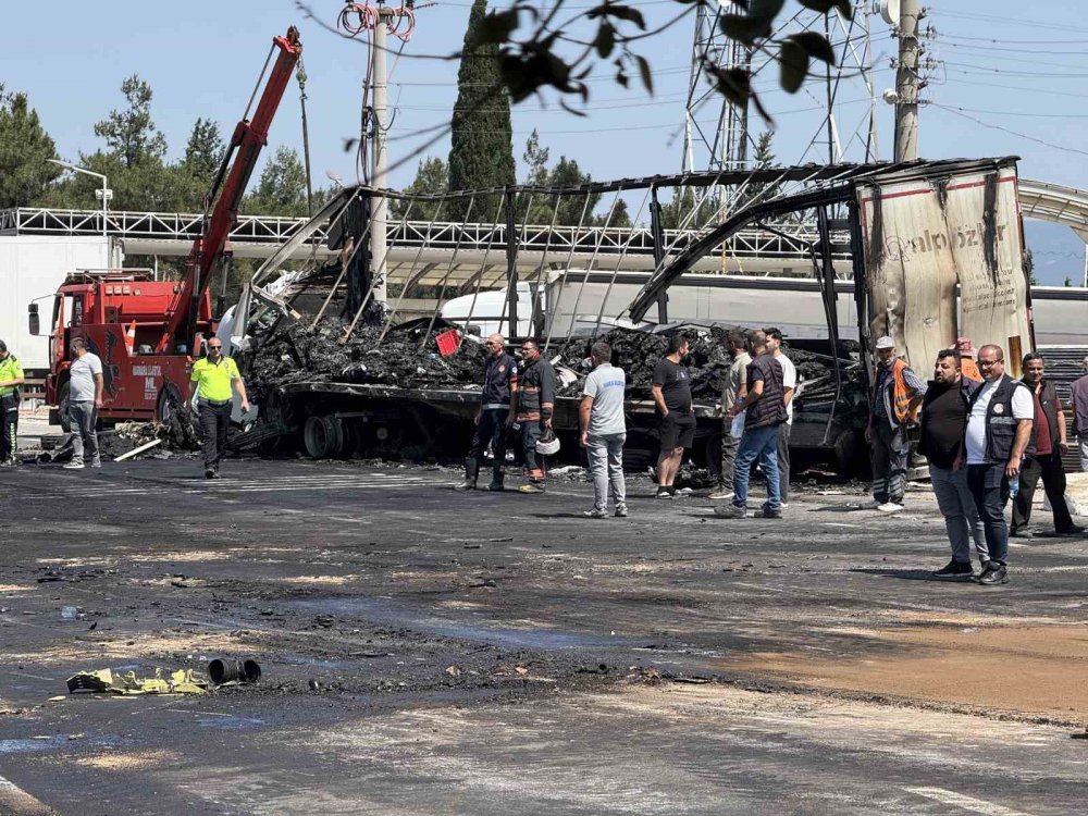 Tır Sürücüsünün Öldüğü Facia Kaza Güvenlik Kamerasında