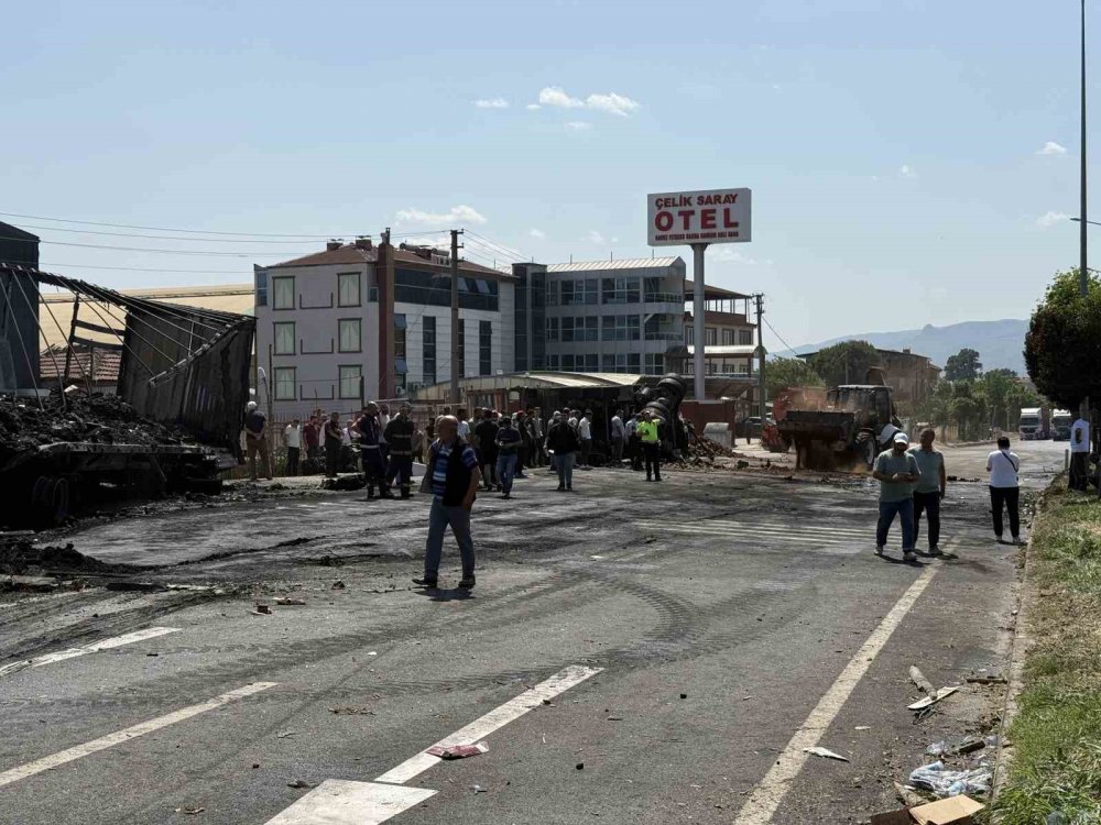 Tır Sürücüsünün Öldüğü Facia Kaza Güvenlik Kamerasında