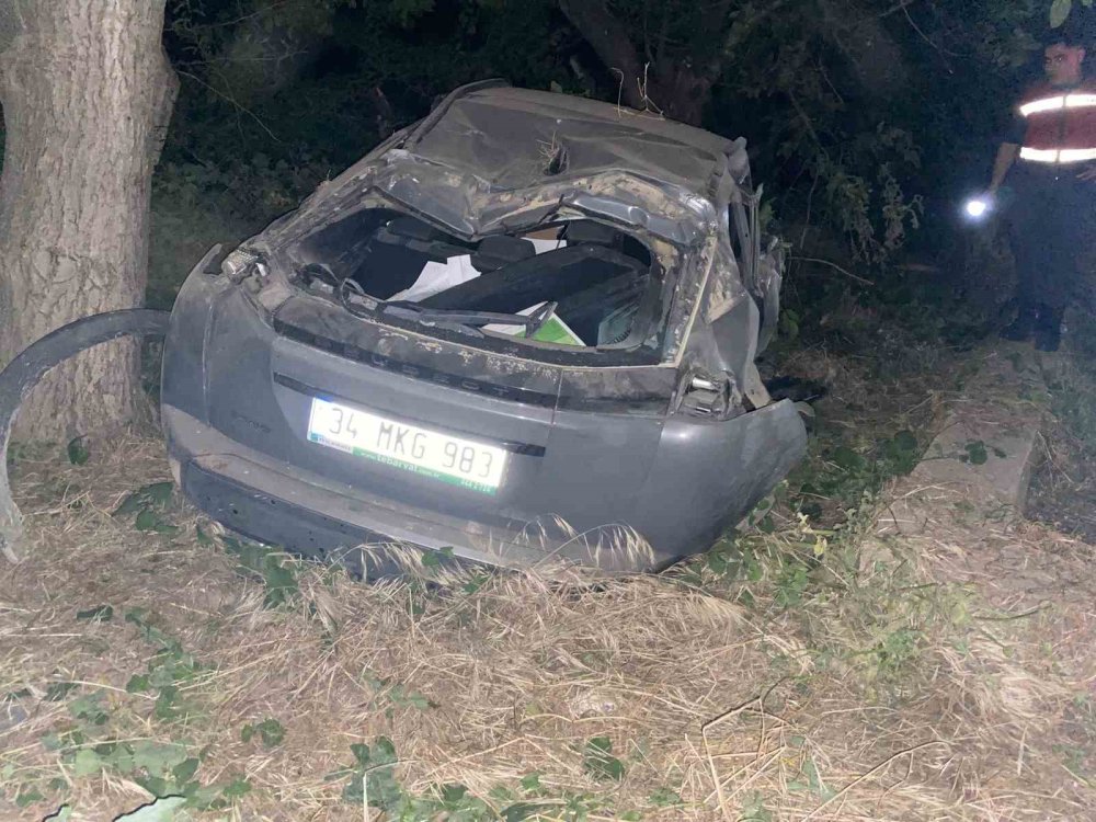 Hurdaya Çıkan Otomobilden Yaralı Kurtuldu