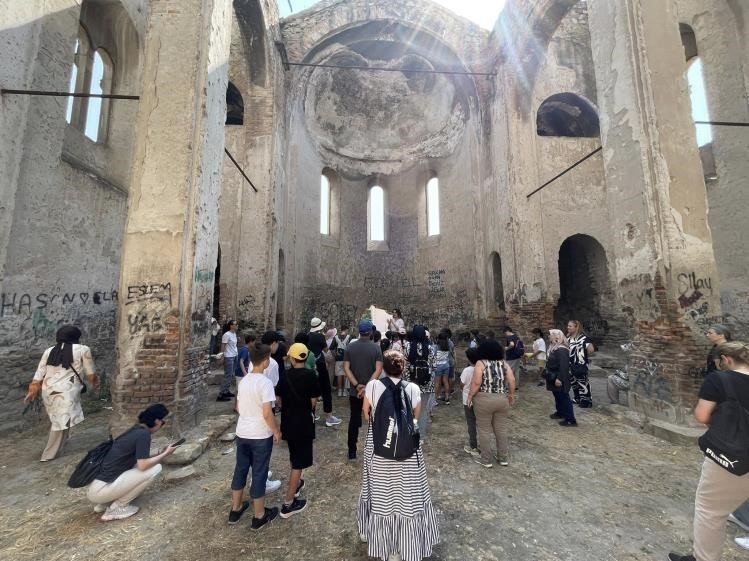 Minik öğrenciler Osmaneli'ni gezdi