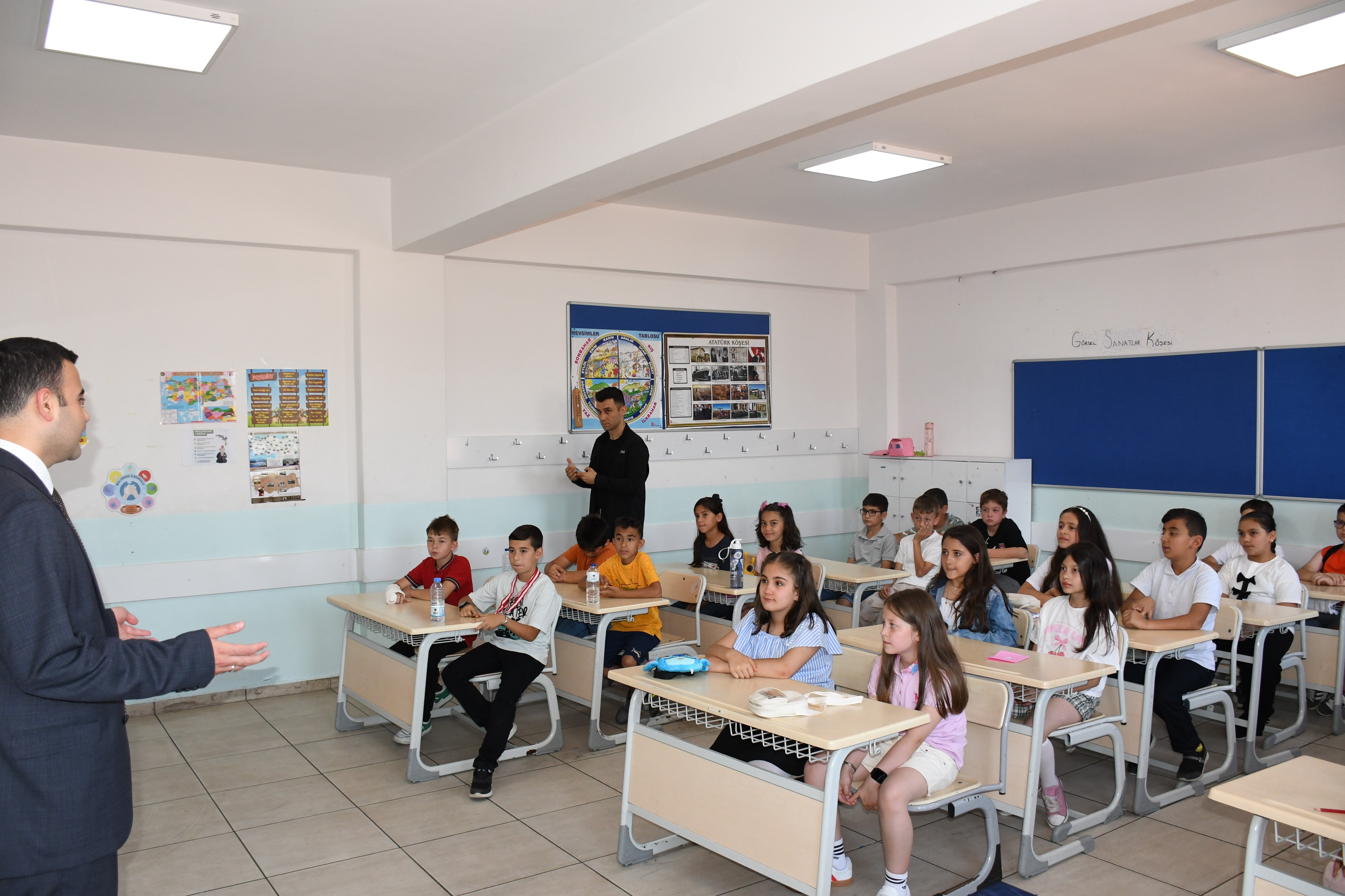 osmaneli-de-egitim-ogretim-yilinin-son-ders-zili-caldi-1.jpg