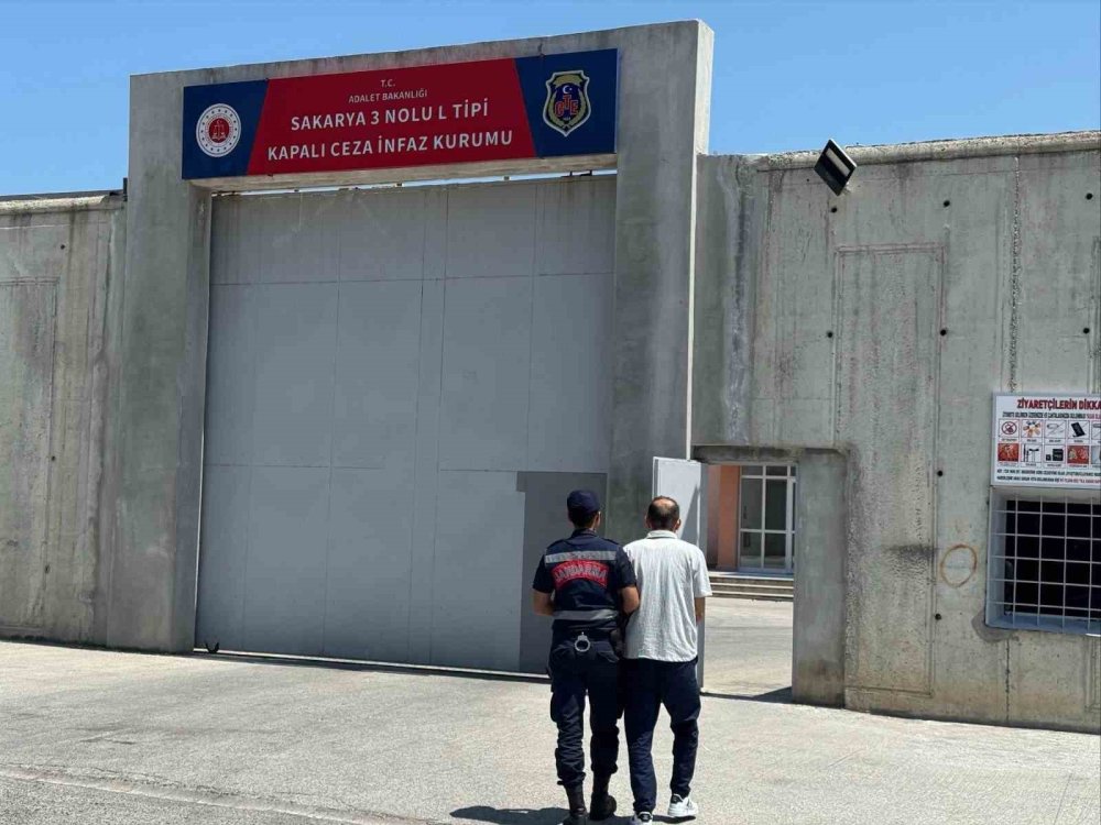 Uyuşturucu Serasına Çevrilen Eve Baskın