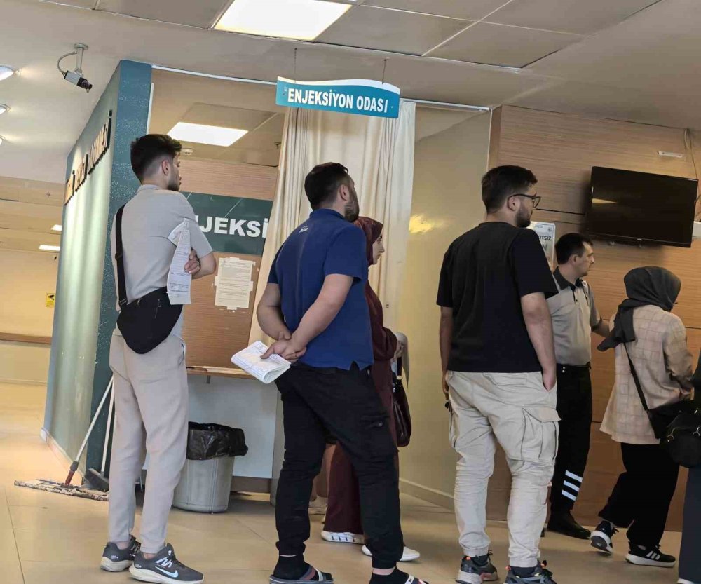 30 İşçi Gıda Zehirlenmesi Şüphesiyle Hastanelik Oldu
