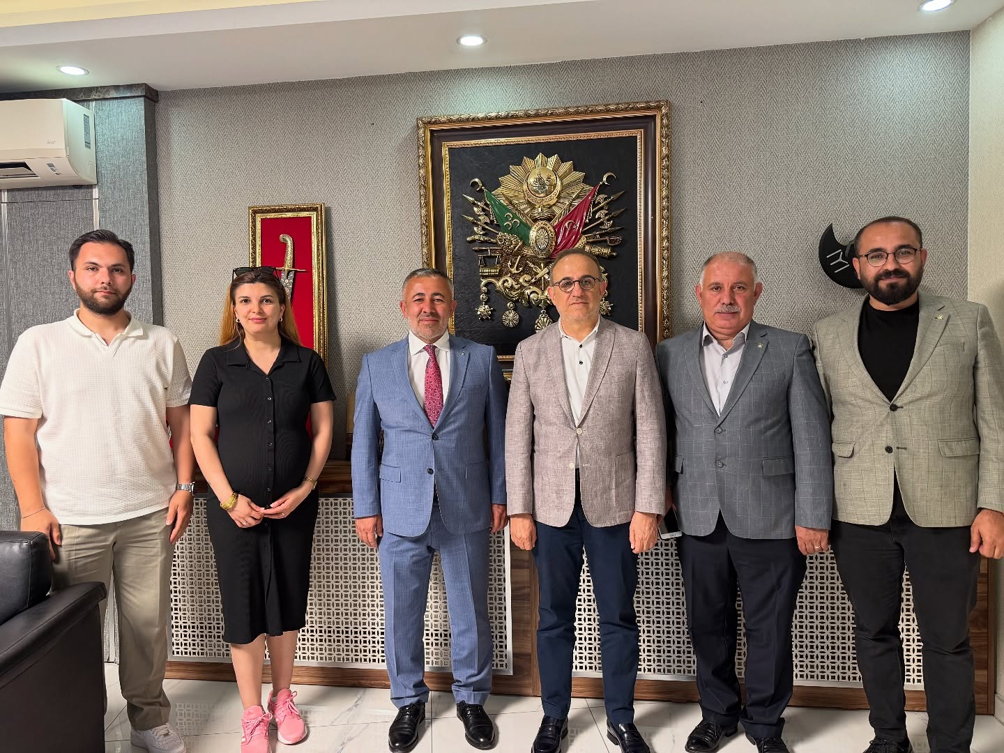 akp1.jpg