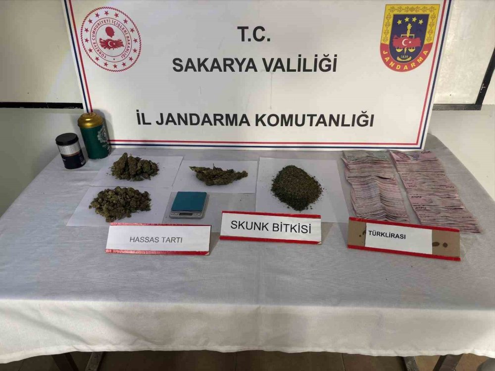 Uyuşturucuya Geçit Yok: 3 Tutuklama