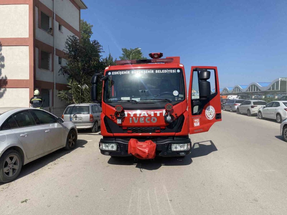 Boş Arazide Çıkan Yangın Korkuttu!