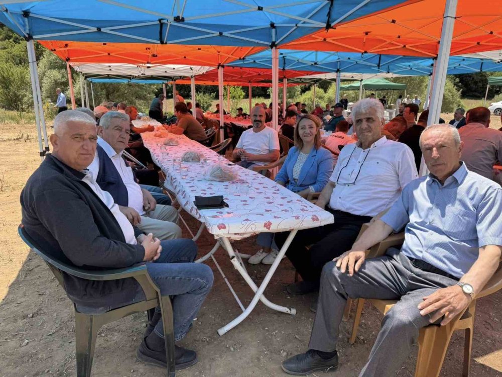 50 Yıl Aradan Sonra Yağmur Ve Şükür Duası Yapıldı