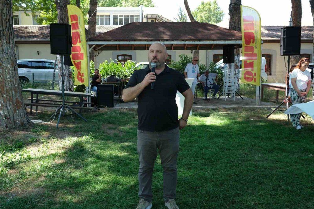 Geleneksel Piknik, Gencinden Yaşlısına Tüm Herkesi Bir Araya Getirdi