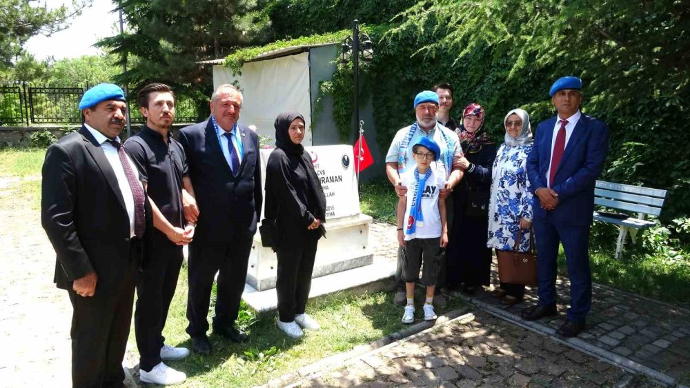 Şehit Babasına Duygu Yüklü Karne Hediyesi