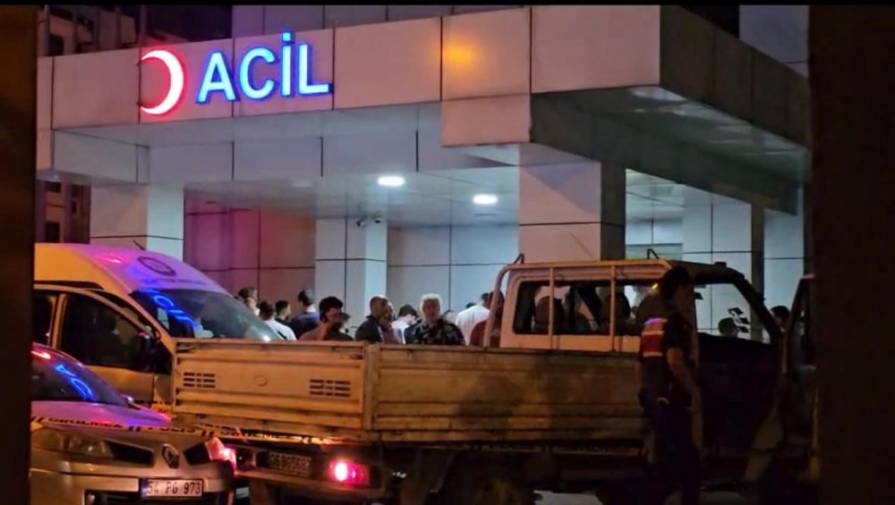 Hastane Bahçesinde Silahlı Kavga: 1 Ölü