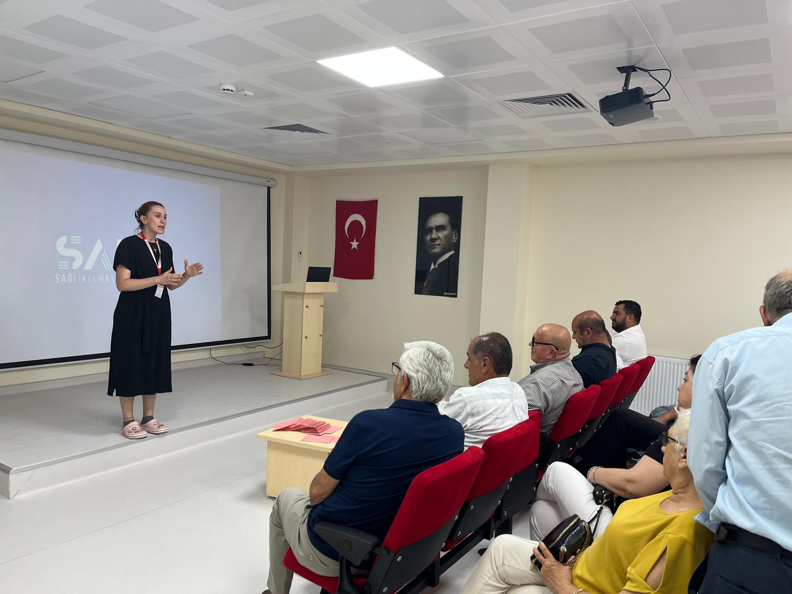 saglikli-hayat-merkezinde-saha-elcileri-egitimi1.jpg