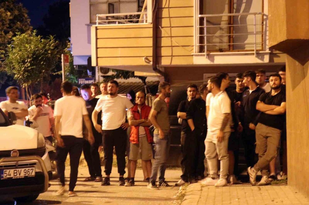 Hakkında Yakalama Kararı Olan Şahıs Polise Ateş Açıp Dükkana Saklandı