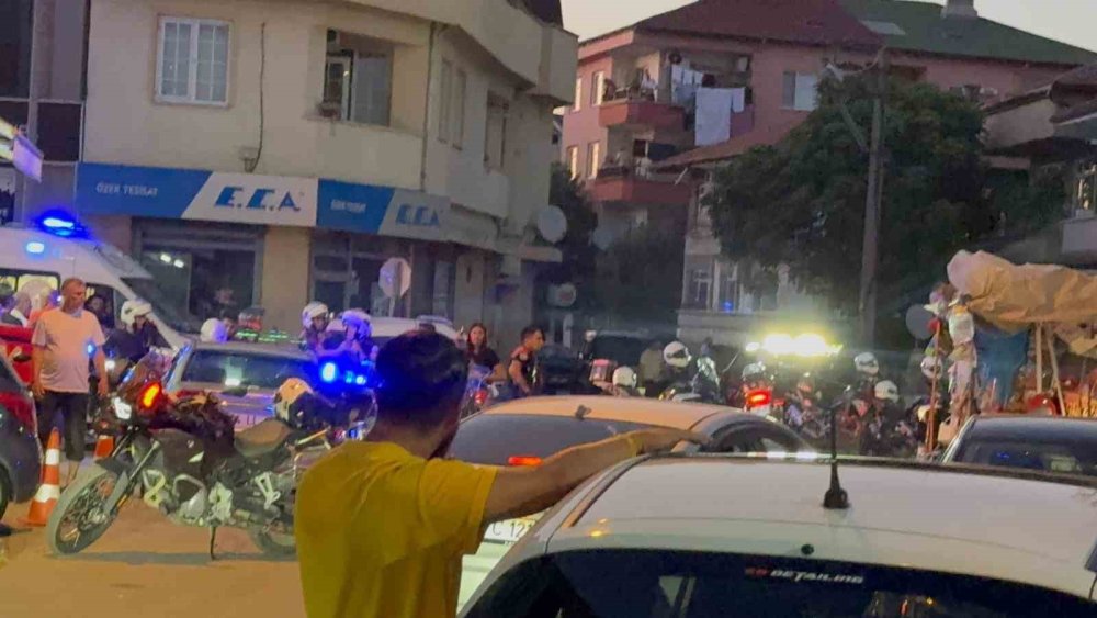 Sakarya’da Film Sahnelerini Aratmayan Olay: Polisle Çatıştı, Bacağından Vuruldu