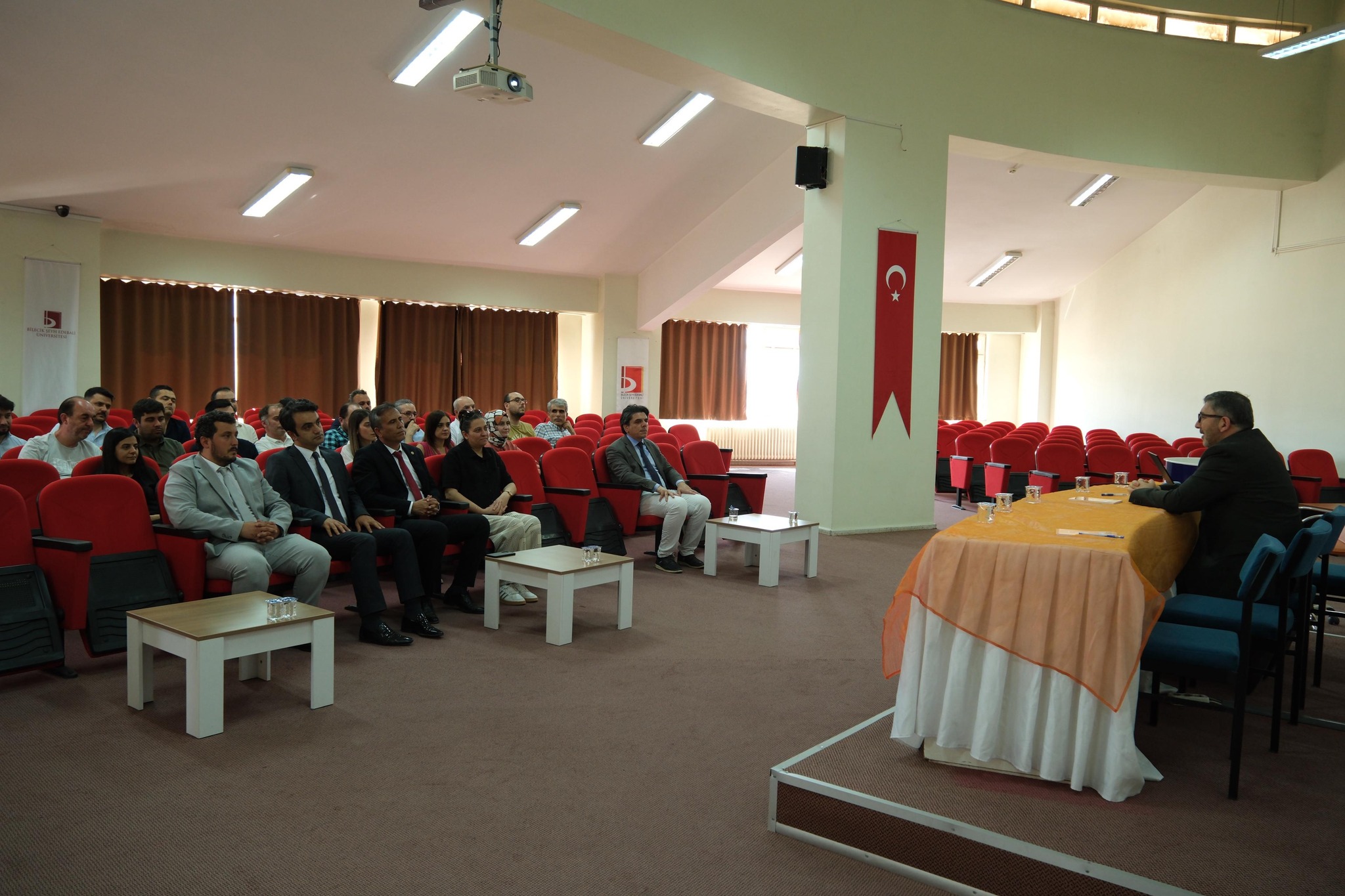 osmaneli-myoda-akademik-kurul-toplantisi1.jpg